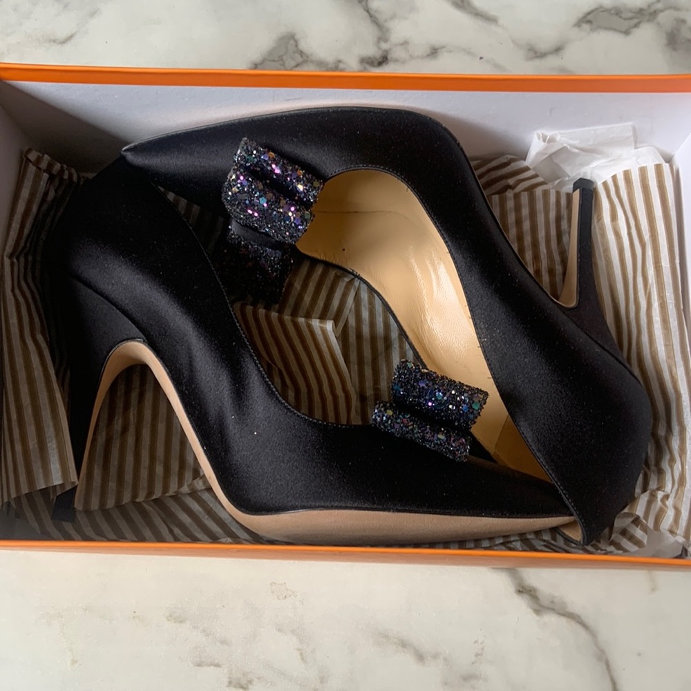 Black satin high heels with sequins bow